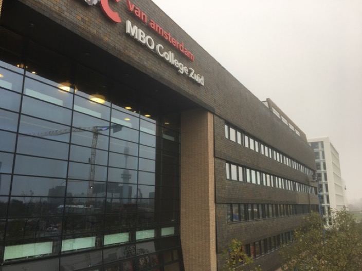KUSTERS anti steenval netten tegen vallende leisteen021